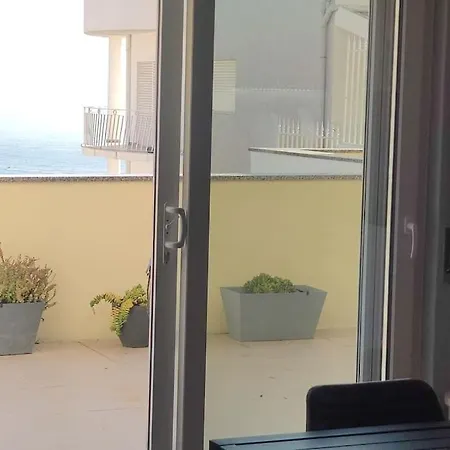 Ocean View Terrace Apartment Nazare